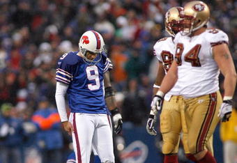 ORCHARD PARK, NY - NOVEMBER 30:  Rian Lindell #9  of the Buffalo Bills reacts after missing a 40 yard field goal in the fourth quarter against the San Francisco 49ers  on November 30, 2008 at Ralph Wilson Stadium in Orchard Park, New York. The 49ers won10-3. (Photo by Rick Stewart/Getty Images)