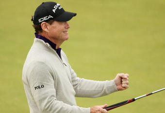 TURNBERRY, SCOTLAND - JULY 17:  Tom Watson of USA celebrates holing a birdie putt on the 18th green during round two of the 138th Open Championship on the Ailsa Course, Turnberry Golf Club on July 17, 2009 in Turnberry, Scotland.  (Photo by Warren Little/Getty Images)