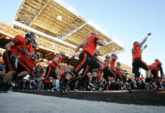 CORVALIS, OR - NOVEMBER 29:  The Oregon State Beavers run onto the field prior to their game against the Oregon Ducks at Reser Stadium on November 29, 2008 in Corvalis, Oregon. The Ducks defeated the Beavers 65-38. (Photo by Jonathan Ferrey/Getty Images)