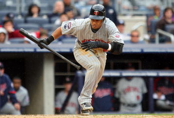 NEW YORK - MAY 17:  Carlos Gomez #22 of the Minnesota Twins bats against the New York Yankees on May 17, 2009 at Yankee Stadium in the Bronx borough of New York City. The Yankees defeated the Twins 3-2 in ten innings.  (Photo by Jim McIsaac/Getty Images)