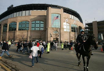 CHICAGO - APRIL 02:  Fans of the Chicago White Sox enter U.S. Cellular Field prior to the Opening Day game between the Chicago White Sox and the Cleveland Indians on April 2, 2006 in Chicago, Illinois.  (Photo by Jonathan Daniel/Getty Images)
