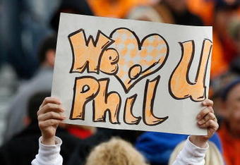 NASHVILLE, TN - NOVEMBER 22:  A fan shows her support for head coach Phillip Fulmer of the Tennessee Volunteers during the game against the Vanderbilt Commodores at Vanderbilt Stadium on November 22, 2008 in Nashville, Tennessee.  (Photo by Kevin C. Cox/Getty Images)