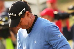 TURNBERRY, SCOTLAND - JULY 19:  Tom Watson of USA reacts after hitting out of the rough on the third play off hole following the final round of the 138th Open Championship on the Ailsa Course, Turnberry Golf Club on July 19, 2009 in Turnberry, Scotland.  (Photo by Andrew Redington/Getty Images)