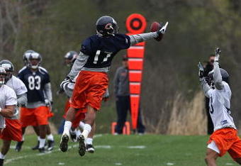 LAKE FOREST, IL - MAY 01: Juaquin Iglesias #17 of the Chicago Bears leaps to catch a pass during a rookie mini-camp practice on May 1, 2009 at Halas Hall in Lake Forest, Illinois. (Photo by Jonathan Daniel/Getty Images)