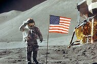 Apollo11_salute_crop_190x127