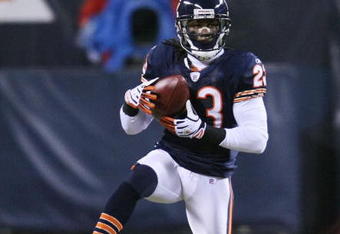 CHICAGO - DECEMBER 22: Devin Hester #23 of the Chicago Bears returns a punt against the Green Bay Packers on December 22, 2008 at Soldier Field in Chicago, Illinois. The Bears defeated the Packers 20-17. (Photo by Jonathan Daniel/Getty Images)