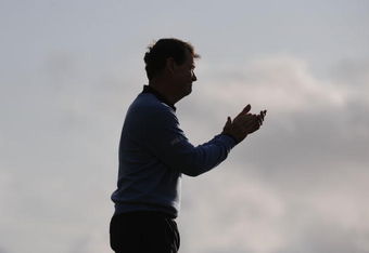 TURNBERRY, SCOTLAND - JULY 19:  Tom Watson of USA applauds after his defeat in a play off with Stewart Cink following the final round of the 138th Open Championship on the Ailsa Course, Turnberry Golf Club on July 19, 2009 in Turnberry, Scotland.  (Photo by Harry How/Getty Images)