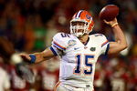 MIAMI - JANUARY 08:  Quarterback Tim Tebow #15 of the Florida Gators looks to pass against the Oklahoma Sooners in the FedEx BCS National Championship Game at Dolphin Stadium on January 8, 2009 in Miami, Florida.  (Photo by Donald Miralle/Getty Images)