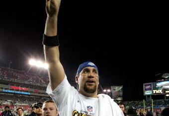 TAMPA, FL - FEBRUARY 01:  Quarterback Ben Roethlisberger #7 of the Pittsburgh Steelers celebrates on the field after their 27-23 win against the Arizona Cardinals during Super Bowl XLIII on February 1, 2009 at Raymond James Stadium in Tampa, Florida.  (Photo by Al Bello/Getty Images)
