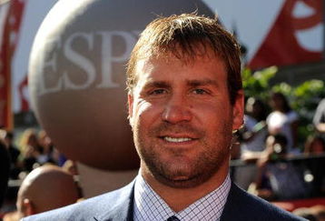 LOS ANGELES, CA - JULY 15:  NFL player Ben Roethlisberger arrives at the 2009 ESPY Awards held at Nokia Theatre LA Live on July 15, 2009 in Los Angeles, California. The 17th annual ESPYs will air on Sunday, July 19 at 9PM ET on ESPN.  (Photo by Kevork Djansezian/Getty Images for ESPY)