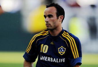 CARSON, CA - JULY 19:  Landon Donovan #10 of the Los Angeles Galaxy warms up before the MLS game against AC Milan at The Home Depot Center on July 19, 2009 in Carson, California. (Photo by Kevork Djansezian/Getty Images)