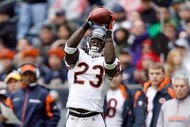 HOUSTON - DECEMBER 28:  Devin Hester #23 of the Chicago Bears makes a catch against the Houston Texans during the first half at the Reliant Stadium on December 28, 2008 in Houston, Texas.  The Texans won 31-24.  (Photo by Harry How/Getty Images)