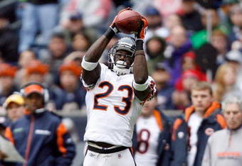 HOUSTON - DECEMBER 28:  Devin Hester #23 of the Chicago Bears makes a catch against the Houston Texans during the first half at the Reliant Stadium on December 28, 2008 in Houston, Texas.  The Texans won 31-24.  (Photo by Harry How/Getty Images)