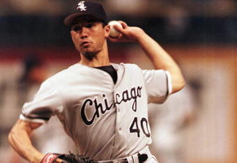 11 Apr 2000: Jim Parque #40 of the Chicago White Sox delivers a pitch against the Devil Rays at Tropicana Field in St. Petersburg, Florida. Mandatory Credit: Andy Lyons/ALLSPORT