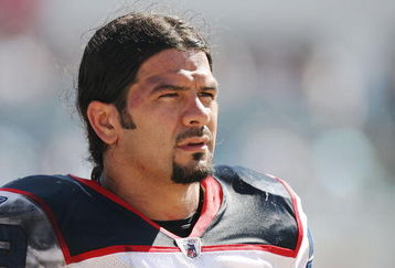 JACKSONVILLE, FL - SEPTEMBER 14:  Linebacker Kawika Mitchell #59 of the Buffalo Bills takes a breather during a stoppage in play while taking on the Jacksonville Jaguars at Jacksonville Municipal Stadium on September 14, 2008 in Jacksonville, Florida. The Bills defeated the Jaguars 20-16.  (Photo by Doug Benc/Getty Images)