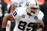KANSAS CITY, MO - SEPTEMBER 14:  Ronald Curry #89 of the Oakland Raiders warms up prior to their NFL game against the Kansas City Chiefs at Arrowhead Stadium on September 14, 2008 in Kansas City, Missouri. The Raiders defeated the Chiefs 23-8. (Photo by Jamie Squire/Getty Images)