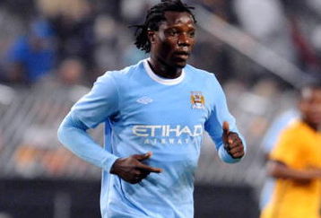 DURBAN, SOUTH AFRICA - JULY 21:  Benjani Mwaruwari of Manchester City in action during the 2009 Vodacom Challenge match between Kaizer Chiefs and Manchester City at the Absa Stadium on July 21, 2009 in Durban, South Africa.  (Photo by Lefty Shivambu/Gallo Images/Getty Images)