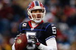 ORCHARD PARK, NY - DECEMBER 28:  Trent Edwards #5 of the Buffalo Bills looks for a receiver during the game against the New England Patriots on December 28, 2008 at Ralph Wilson Stadium in Orchard Park, New York. (Photo by Rick Stewart/Getty Images)
