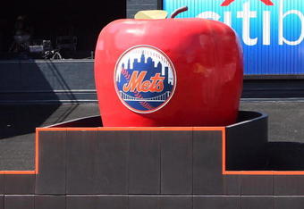 NEW YORK - JULY 12: The home run apple is seen as the New York Mets play the Cincinnati Reds on July 12, 2009 at Citi Field in the Flushing neighborhood of the Queens borough of New York City.  (Photo by Jim McIsaac/Getty Images)