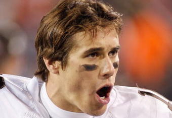 ORCHARD PARK - NOVEMBER 17:  Quarterback Brady Quinn #10 of the Cleveland Browns yells on the sidelines during the game against the Buffalo Bills at Ralph Wilson Stadium on November 17, 2008 in Orchard Park, New York. (Photo by: Rick Stewart/Getty Images)