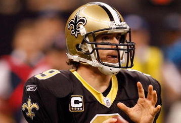 NEW ORLEANS - DECEMBER 28:  Quarterback Drew Brees #9 of the New Orleans Saints drops back to pass during the game against the Carolina Panthers on December 28, 2008 at the Superdome in New Orleans, Louisiana.  (Photo by Chris Graythen/Getty Images)