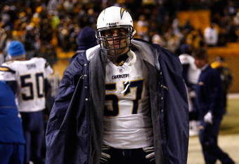 PITTSBURGH - JANUARY 11:  Matt Wilhelm #57 of the San Diego Chargers looks on dejected from the sideline the Pittsburgh Steelers during their AFC Divisional Playoff Game on January 11, 2009 at Heinz Field in Pittsburgh, Pennsylvania. Steelers won 35-24. (Photo by Chris Graythen/Getty Images)