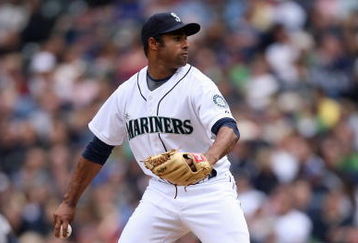 SEATTLE - APRIL 19:  Miguel Batista #43 of the Seattle Mariners pitches against the Detroit Tigers during the game on April 19, 2009 at Safeco Field in Seattle, Washington. (Photo by Otto Greule Jr/Getty Images)