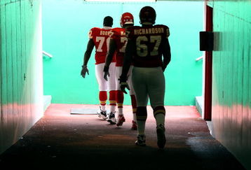 KANSAS CITY, MO - NOVEMBER 23:  Kansas City Chiefs players walk out of the tunnel toward the field prior to the start of the game between the Buffalo Bills and the Kansas City Chiefs on November 23, 2008 at Arrowhead Stadium in Kansas City, Missouri.  (Photo by Jamie Squire/Getty Images)