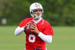 FLORHAM PARK, NJ - MAY 02:  Quarterback Mark Sanchez #6 of the New York Jets throws a pass during minicamp on May 2, 2009 at the Atlantic Health Jets Training Center in Florham Park, New Jersey.  (Photo by Jim McIsaac/Getty Images)