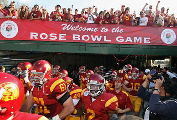 PASADENA, CA - JANUARY 01:  The USC Trojans run out onto the field before the 95th Rose Bowl Game presented by Citi against the Penn State Nittany Lions at the Rose Bowl on January 1, 2009 in Pasadena, California. The Trojans defeated the Nittany Lions 38-24.  (Photo by Christian Petersen/Getty Images)