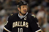 DALLAS - SEPTEMBER 25:  Left wing Brenden Morrow #10 of the Dallas Stars during play against the Colorado Avalanche at the American Airlines Center on September 25, 2008 in Dallas, Texas.  (Photo by Ronald Martinez/Getty Images)