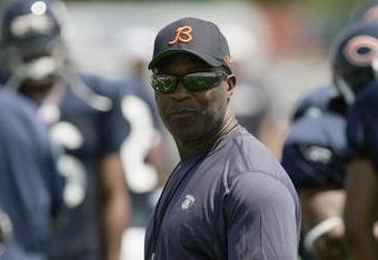 BOURBONNAIS, IL - JULY 30:  Head Coach Lovie Smith of the Chicago Bears watches his team during a summer training camp practice on July 30, 2007 at Olivet Nazarene University in Bourbonnais, Illinois. (Photo by Jonathan Daniel/Getty Images)