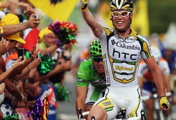 AUBENAS, FRANCE - JULY 24:  Mark Cavendish of Great Britain and team Columbia-HTC celebrates his win during stage 19 of the 2009 Tour de France from Bourgoin-Jallieu to Aubenas on July 24, 2009 in Aubenas, France.  (Photo by Bryn Lennon/Getty Images)