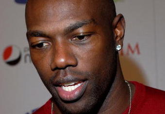 TAMPA, FL - JANUARY 30:  Dallas Cowboys Wide Receiver Terrell Owens arrives for the Maxim Magazine Super Bowl XLIII party at The Ritz Ybor on January 30, 2009 in Tampa, Florida.  (Photo by Tim Boyles/Getty Images)