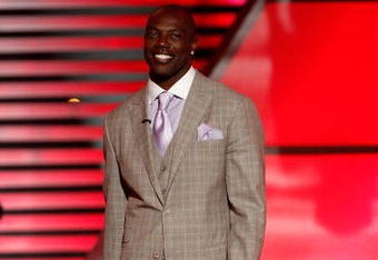 LOS ANGELES, CA - JULY 15:  NFL player Terrell Owens walks onstage during the 2009 ESPY Awards held at Nokia Theatre LA Live on July 15, 2009 in Los Angeles, California. The 17th annual ESPYs will air on Sunday, July 19 at 9PM ET on ESPN.  (Photo by Kevin Winter/Getty Images)