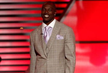 LOS ANGELES, CA - JULY 15:  NFL player Terrell Owens walks onstage during the 2009 ESPY Awards held at Nokia Theatre LA Live on July 15, 2009 in Los Angeles, California. The 17th annual ESPYs will air on Sunday, July 19 at 9PM ET on ESPN.  (Photo by Kevin Winter/Getty Images)