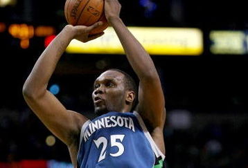 BOSTON - FEBRUARY 01:  Al Jefferson #25 of Minnesota Timberwolves takes a shot in the first half against the Boston Celtics on February 1, 2009 at TD Banknorth Garden in Boston, Massachusetts. NOTE TO USER: User expressly acknowledges and agrees that, by downloading and or using this Photograph, user is consenting to the terms and conditions of the Getty Images License Agreement.  (Photo by Elsa/Getty Images)