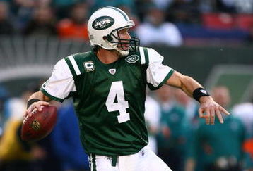 EAST RUTHERFORD, NJ - DECEMBER 28: Brett Favre #4 of The New York Jets looks to pass against The Miami Dolphins during their game on December 28, 2008 at Giants Stadium in East Rutherford, New Jersey. (Photo by Al Bello/Getty Images)