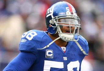 EAST RUTHERFORD, NJ - DECEMBER 07:  Antonio Pierce #58 of the New York Giants in action against the Philadelphia Eagles during their game on December 7, 2008 at Giants Stadium in East Rutherford, New Jersey.  (Photo by Al Bello/Getty Images)