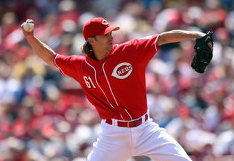 CINCINNATI - APRIL 09:  Bronson Arroyo #61 of the Cincinnati Reds throws a pitch during the game against the New York Mets at Great American Ball Park on April 9, 2009 in Cincinnati, Ohio.  (Photo by Andy Lyons/Getty Images)