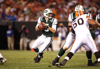 CLEVELAND, OH - AUGUST 7:  Brett Ratliff #5 of the New York Jets looks to pass the ball against the Cleveland Browns during a preseason NFL game at Cleveland Browns Stadium on August 7, 2008 in Cleveland, Ohio. (Photo by Joe Robbins/Getty Images)