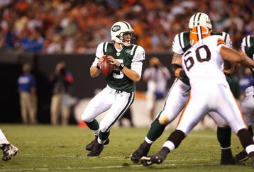 CLEVELAND, OH - AUGUST 7:  Brett Ratliff #5 of the New York Jets looks to pass the ball against the Cleveland Browns during a preseason NFL game at Cleveland Browns Stadium on August 7, 2008 in Cleveland, Ohio. (Photo by Joe Robbins/Getty Images)