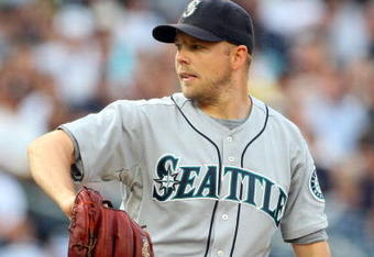 NEW YORK - JULY 01:  Jarrod Washburn #56 of the Seattle Mariners pitches against the New York Yankees on July 1, 2009 at Yankee Stadium in the Bronx borough of New York City.  (Photo by Jim McIsaac/Getty Images)