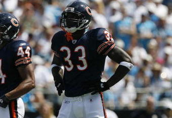 CHARLOTTE, NC - SEPTEMBER 14:  Charles Tillman #33 of the Chicago Bears looks on during the game against the Carolina Panthers at Bank of America Stadium on September 14, 2008 in Charlotte, North Carolina. (Photo by Kevin C. Cox/Getty Images)