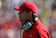 PASADENA, CA - SEPTEMBER 27:  Head coach Pat Hill of the Frenso State Bulldogs looks at the field during the game against the UCLA Bruins on September 27, 2008 at the Rose Bowl in Pasadena, California.  (Photo by Stephen Dunn/Getty Images)