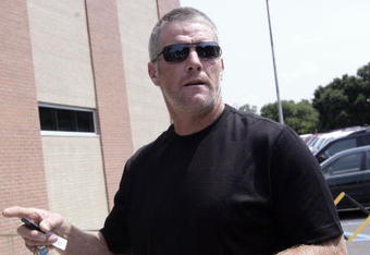 HATTIESBURG, MS - JULY 11:  Former NFL quarterback Brett Favre arrives for a funeral service for former NFL quarterback Steve McNair on July 11, 2009 in Hattiesburg, Mississippi.  (Photo by Dave Martin/Getty Images)