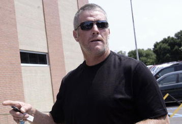 HATTIESBURG, MS - JULY 11:  Former NFL quarterback Brett Favre arrives for a funeral service for former NFL quarterback Steve McNair on July 11, 2009 in Hattiesburg, Mississippi.  (Photo by Dave Martin/Getty Images)