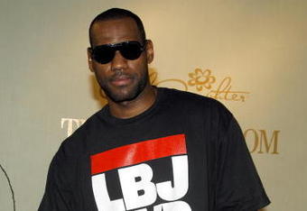 NEW YORK - JUNE 16:  NBA basketball player, Lebron James visits the hand and foot spa at Carol's Daughter on June 16, 2009 in New York City.  (Photo by Joe Corrigan/Getty Images)