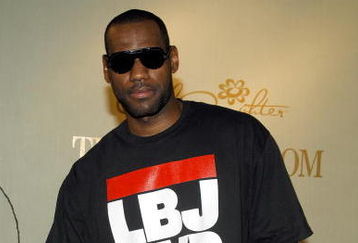 NEW YORK - JUNE 16:  NBA basketball player, Lebron James visits the hand and foot spa at Carol's Daughter on June 16, 2009 in New York City.  (Photo by Joe Corrigan/Getty Images)