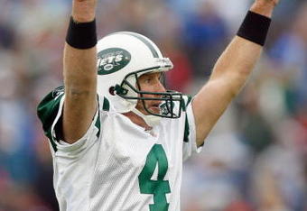 NASHVILLE, TN - NOVEMBER 23:  Quarterback Brett Favre #4 of the New York Jets celebrates on the field during the game against the Tennessee Titans at LP Field on November 23, 2008 in Nashville, Tennessee. (Photo by Kevin C. Cox/Getty Images)